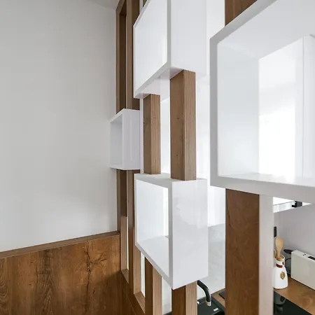 Modern Einpark * Pozsony